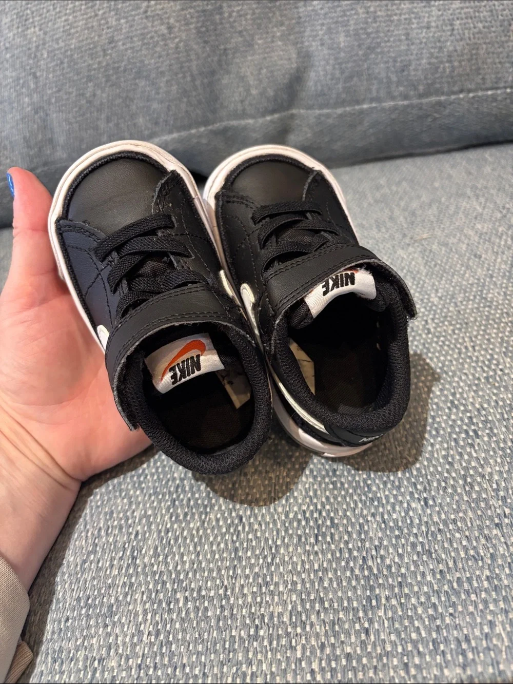 Nike court legacy leather sneakers 4.5c
